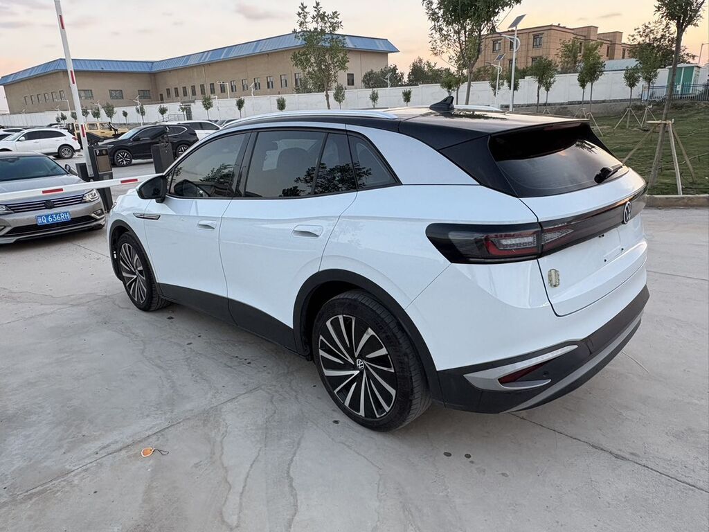 Volkswagen ID.4: 2022 г., Автомат, Электромобиль, Кроссовер: фото 6