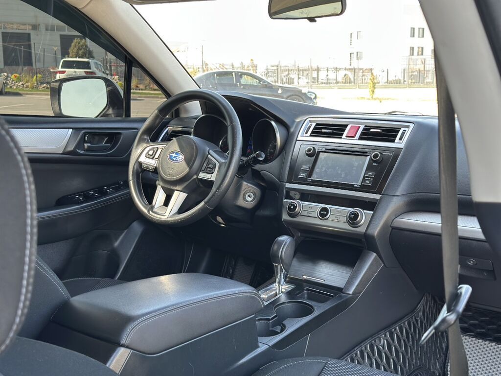 Subaru Outback: 2015 г., 2.5 л, Бензин, Универсал: фото 5