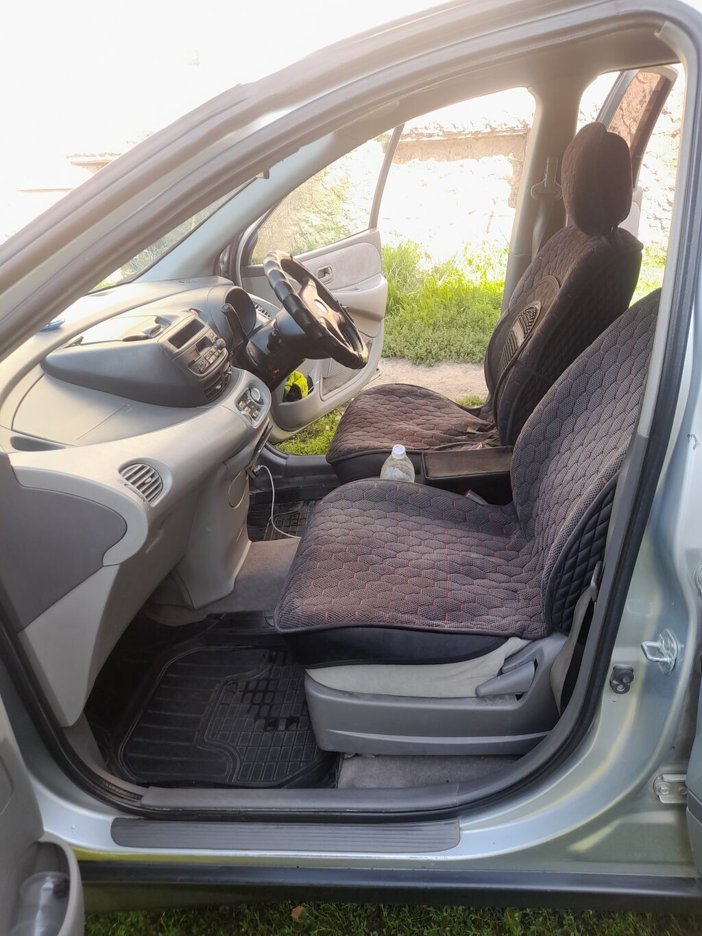 Nissan Almera Tino: 2000 г., 1.8 л, Автомат, Бензин, Минивэн: фото 7