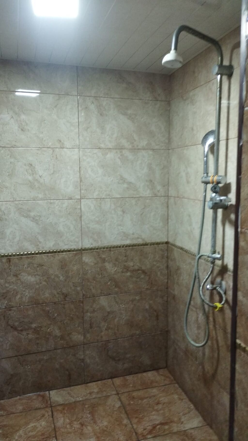 Kirayə otaq – mebellə təmin olunmuş metro İnsaatcilara yaxin Gizlara