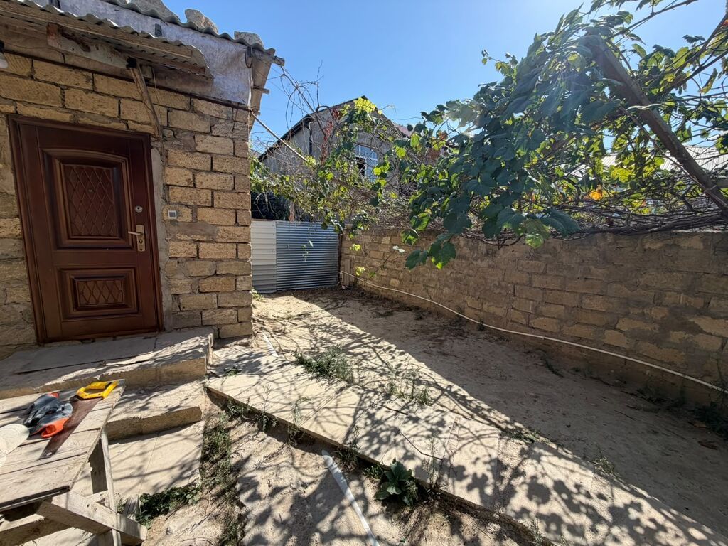 80 kv. m, 2 otaqlı, Kombi, Qaz, İşıq