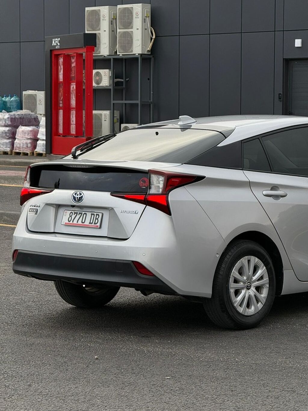 Toyota Prius: 2021 г., 1.8 л, Автомат, Гибрид, Лифтбек: фото 7