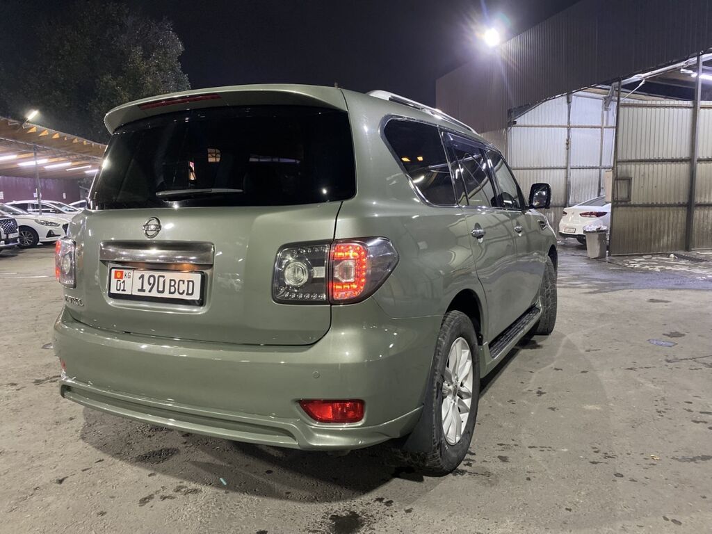 Nissan Patrol: 2011 г., 5.6 л, Автомат, Бензин, Внедорожник: фото 5