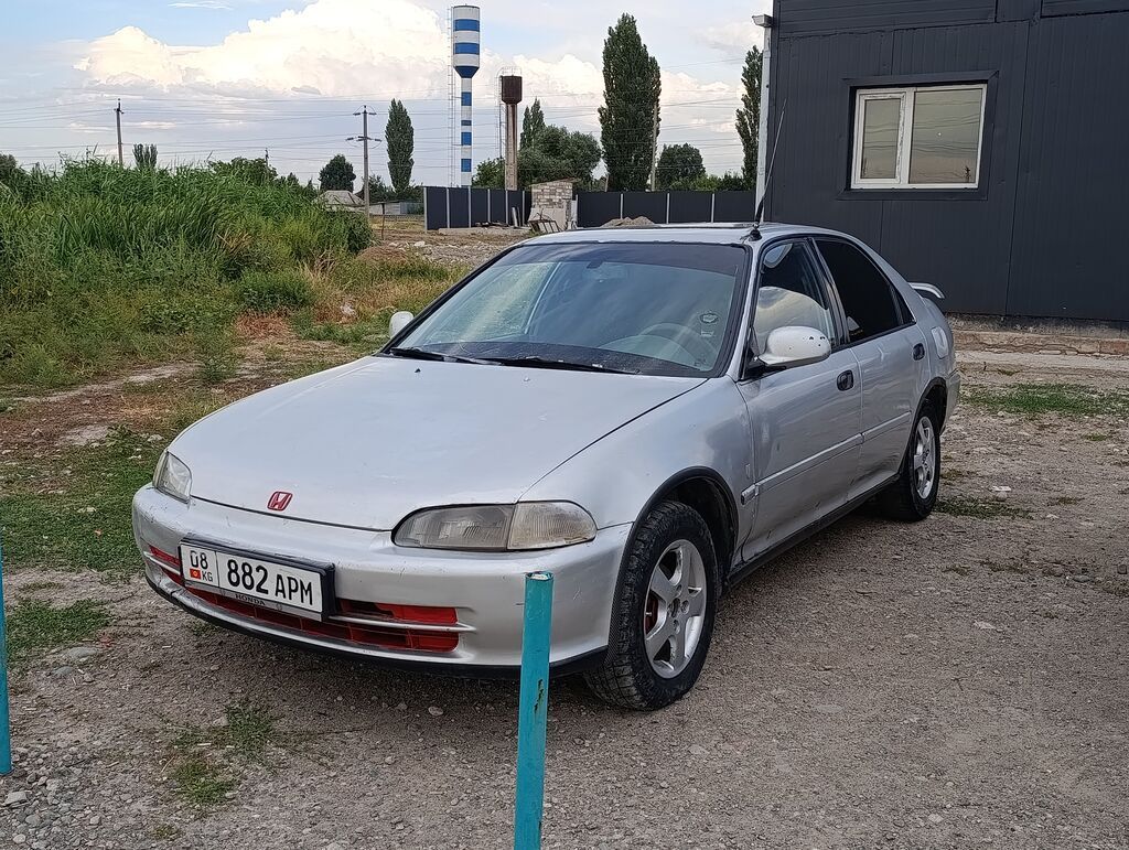 Honda Civic: 1995 г., 1.5 л, Автомат, Бензин, Седан: фото 2