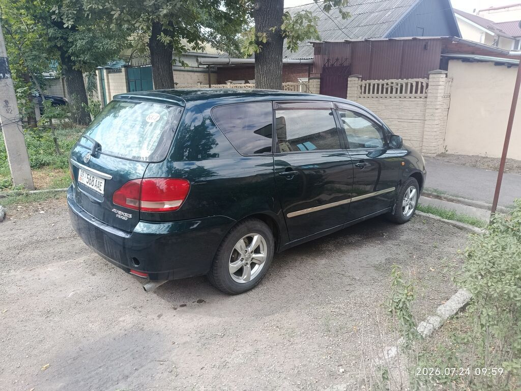 Продам Toyota Avensis Verso 2001, дизель, механика: фото 5