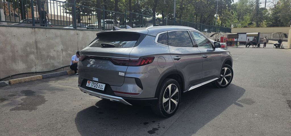 BYD Song Plus: 2021 г., Автомат, Электромобиль, Кроссовер: фото 4
