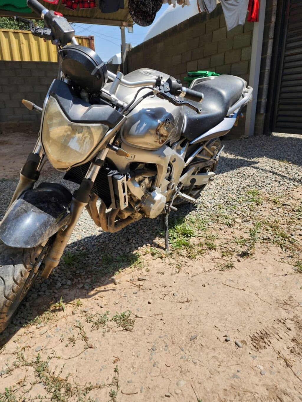 Yamaha RJ07, 2003 г., 600 см³, серебристый цвет. Нейкед с рядным: фото 4