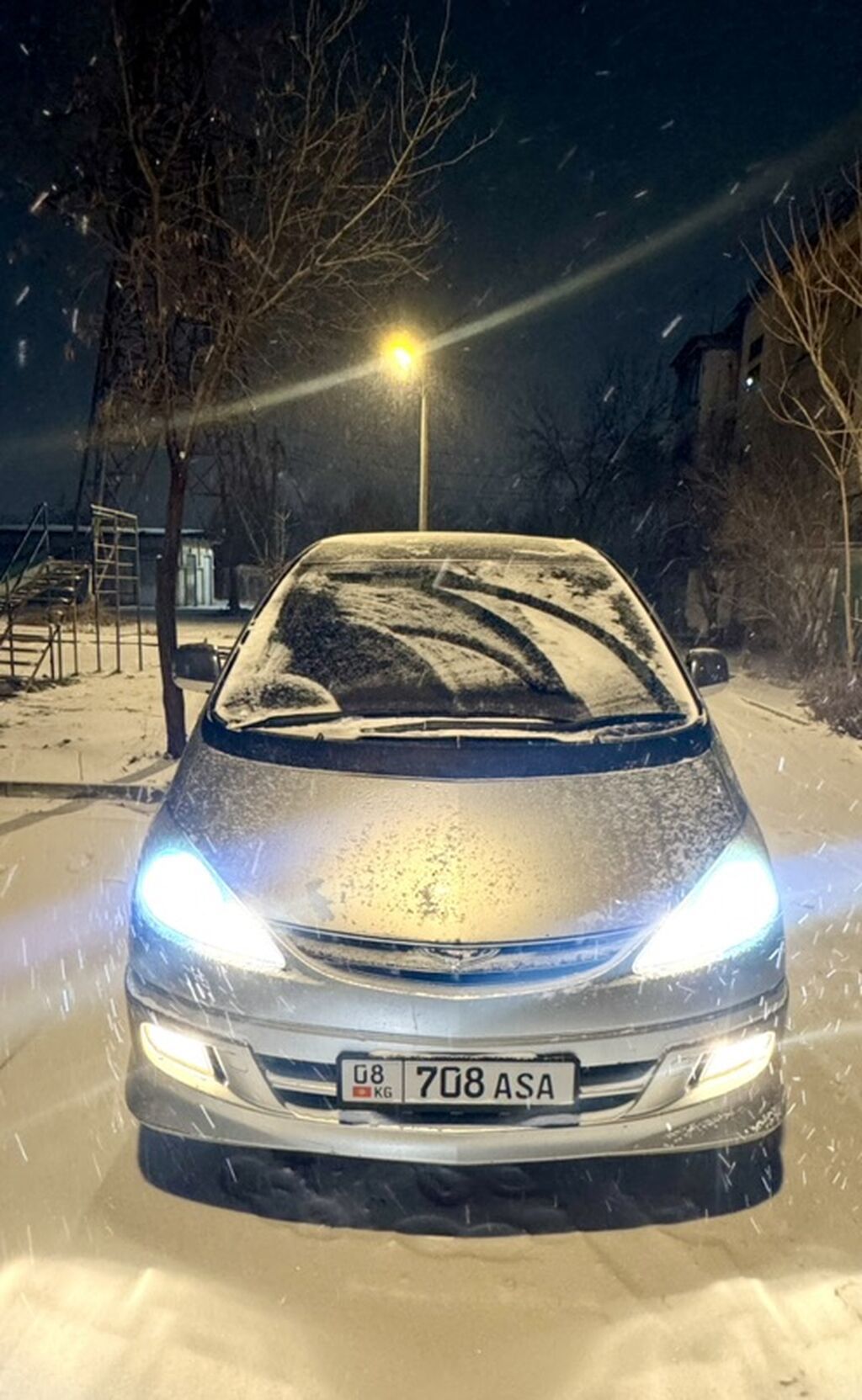 Бампер Toyota, Б/у, Оригинал: фото 3