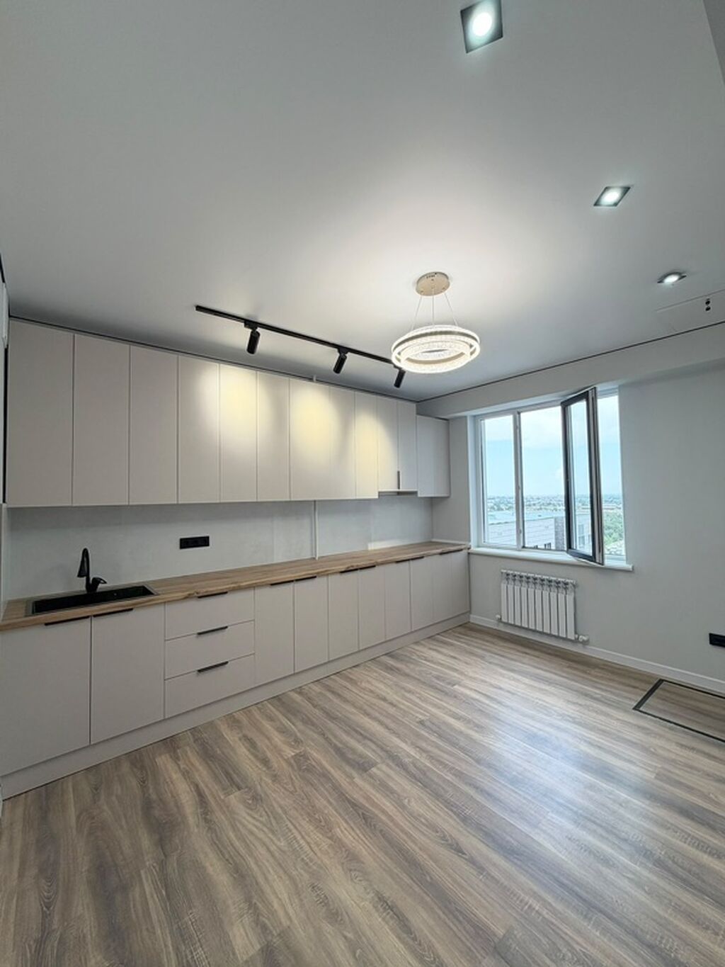 1 комната, 50 м², Пишпек Элитка, 11 этаж, Дизайнерский ремонт: фото 2