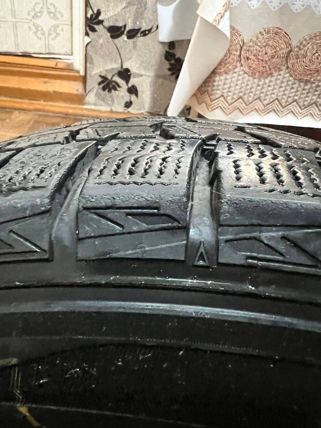 Шины 215 / 65 / R 16, Зима, Б/у, Комплект, Легковые, Dunlop: фото 4