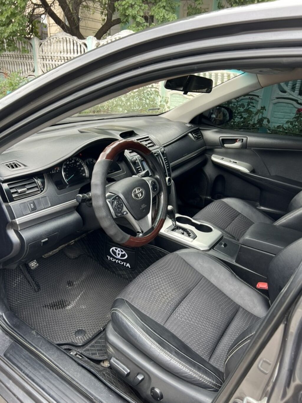 Toyota Camry: 2012 г., 2.5 л, Автомат, Бензин, Седан: фото 2