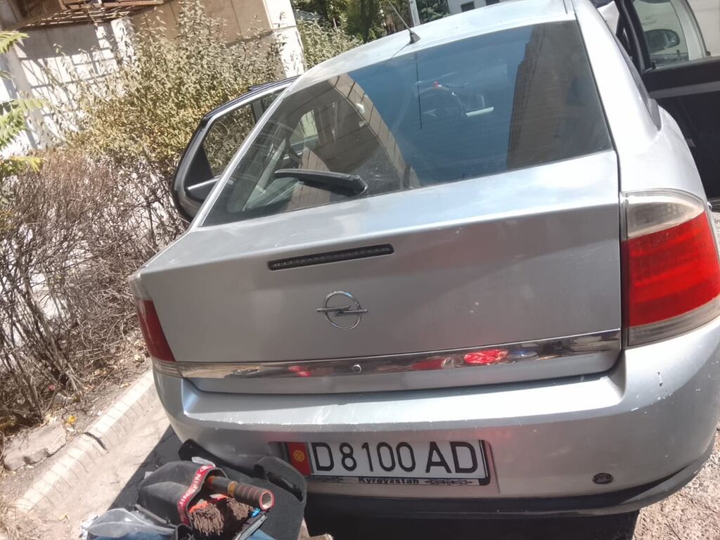 Opel Vectra: 2004 г., Седан: фото 5