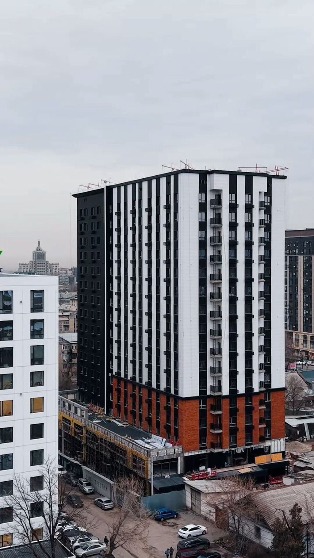 3 комнаты, 130 м², Элитка, 13 этаж, ПСО (под самоотделку): фото 2