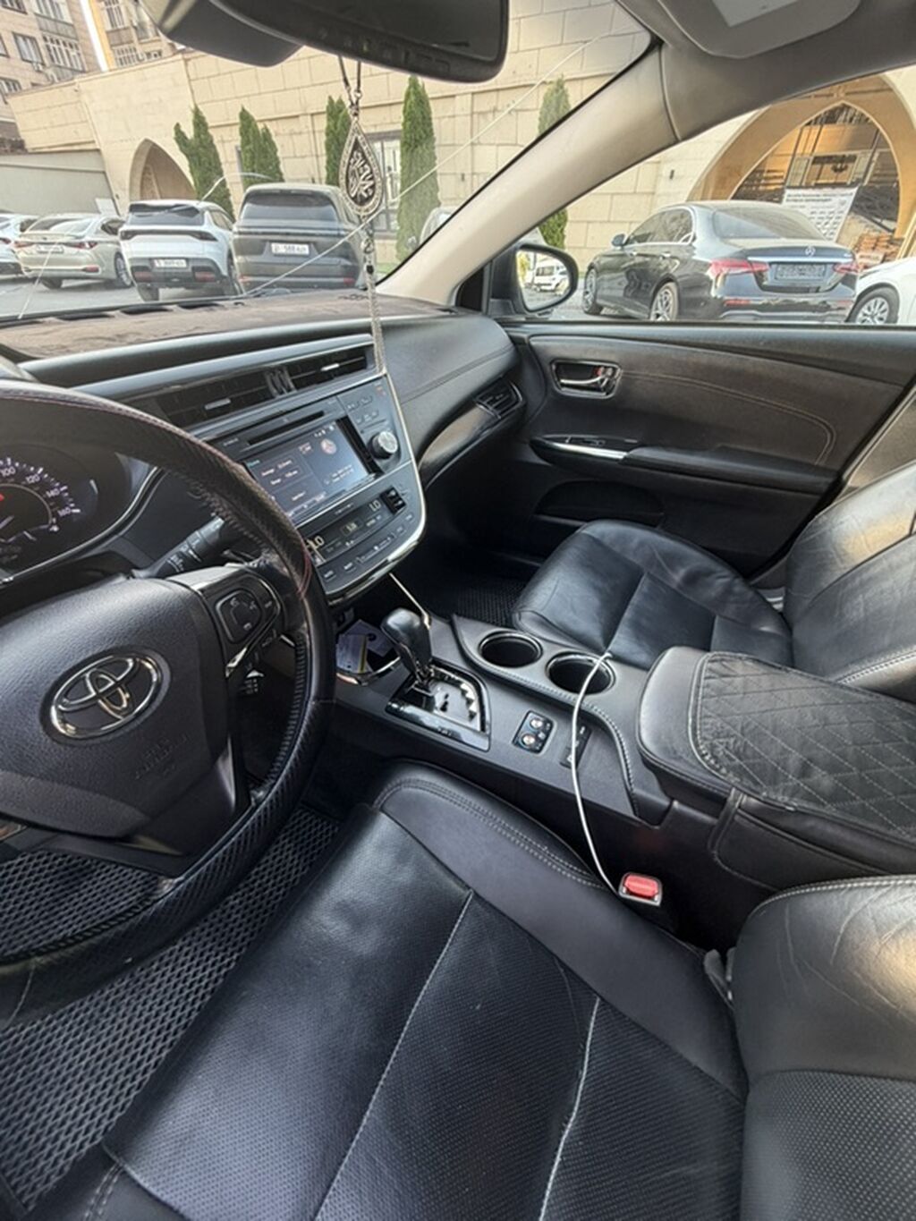 Toyota Avalon: 2018 г., 2.5 л, Автомат, Гибрид, Седан: фото 8