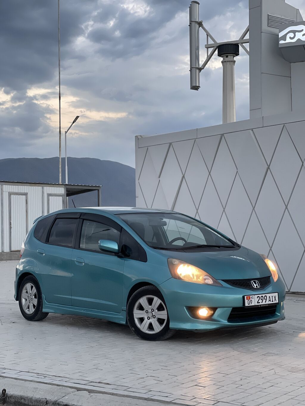 Honda Fit: 2011 г., 1.5 л, Автомат, Бензин, Хэтчбэк: фото 5