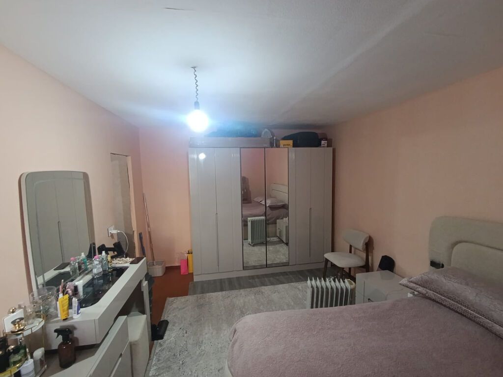 Binəqədidə 2 otaqlı köhnə tikili mənzil satılır, 45 m², 83 000 AZN, şəkil 5 / 12