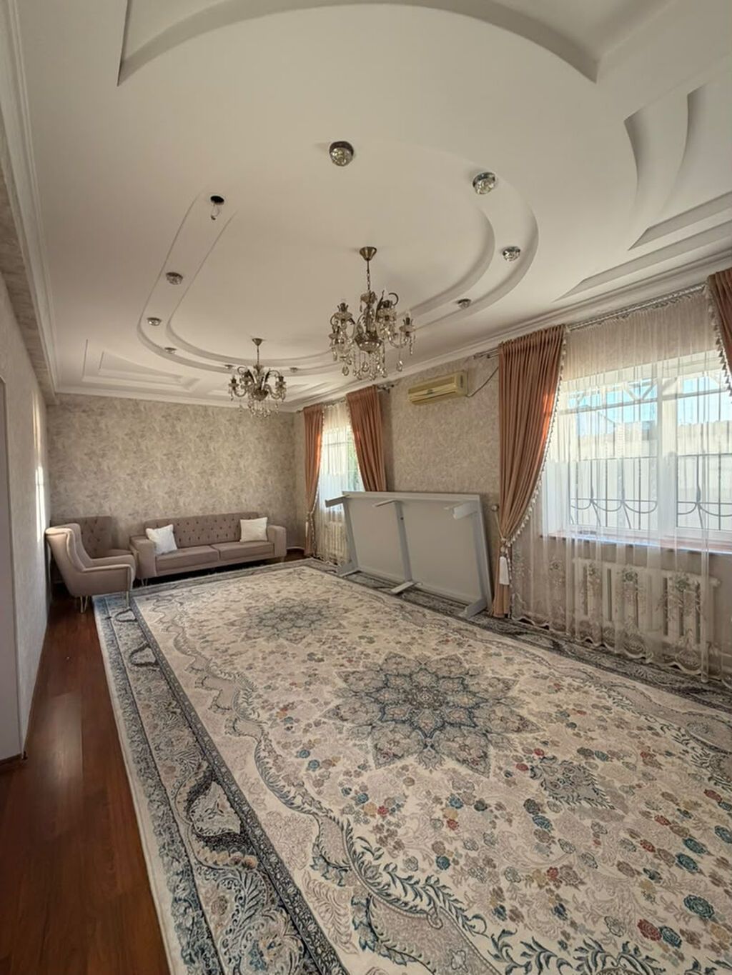 В продаже просторный двухэтажный дом с участком и навесом Район: фото 4