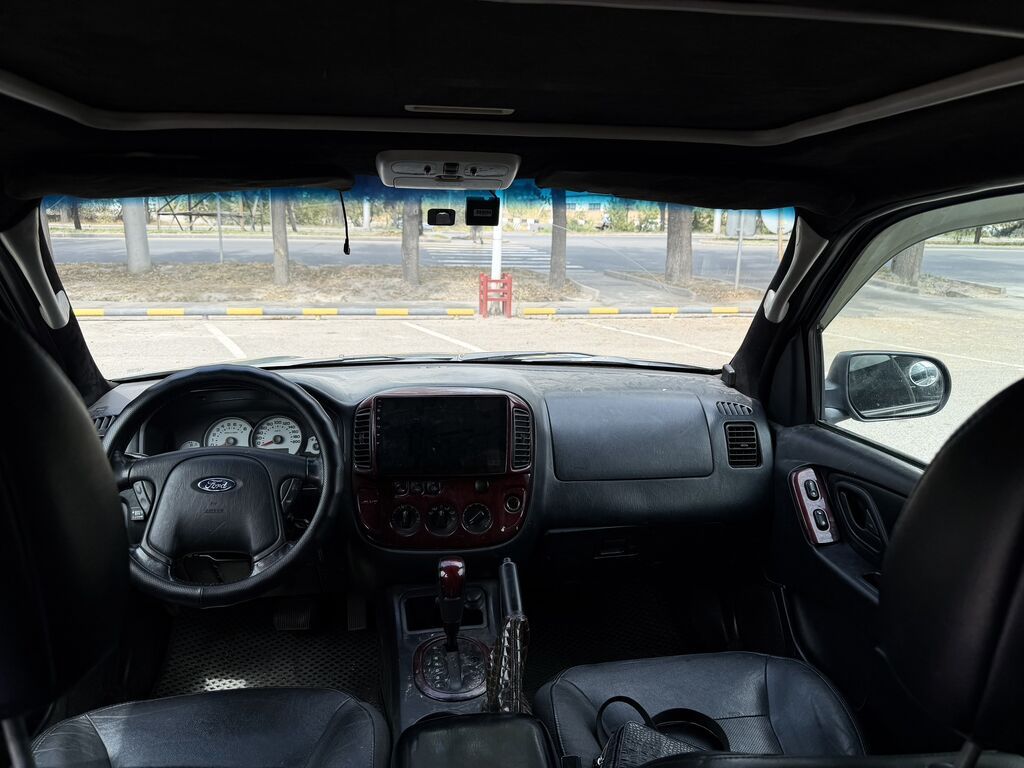 Ford Maverick: 2006 г., 3 л, Автомат, Газ, Кроссовер: фото 7