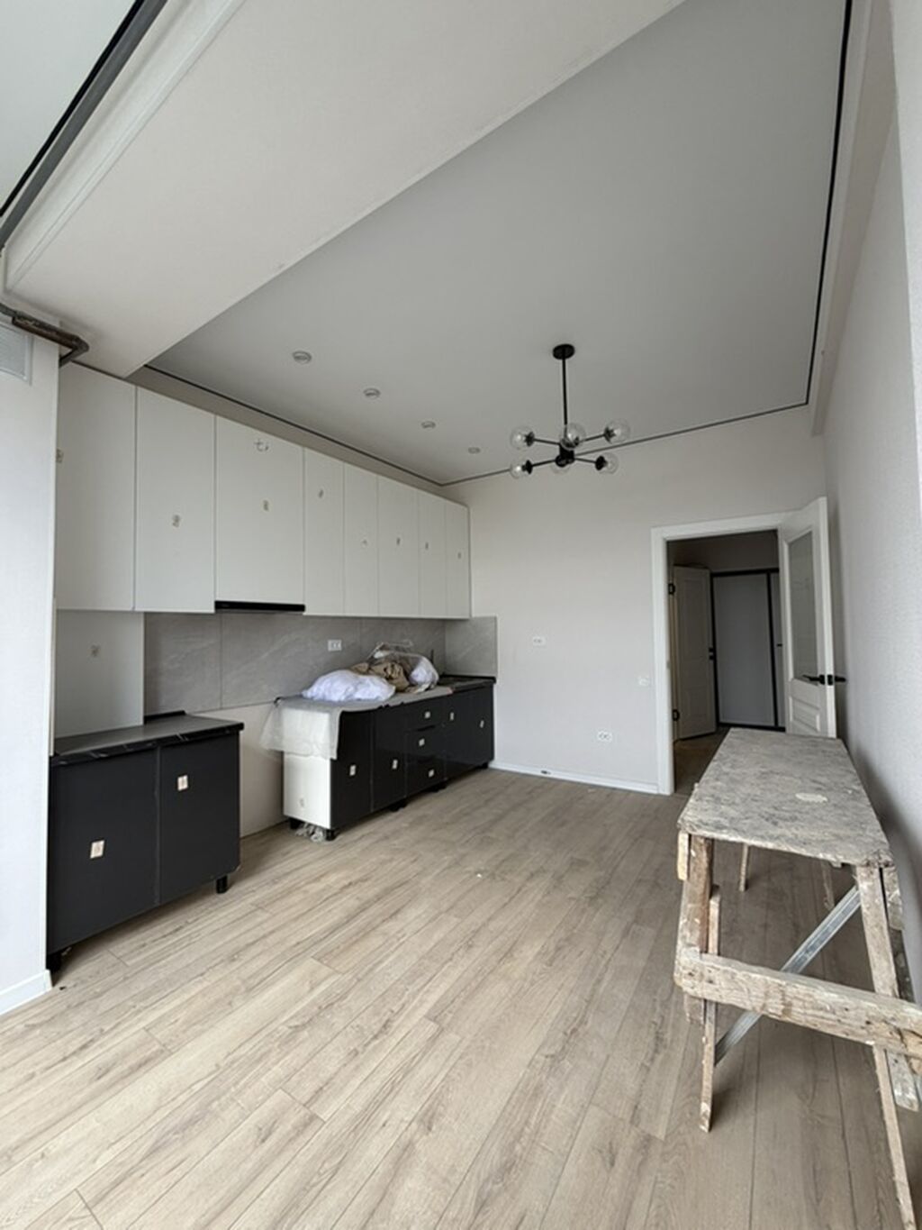 1 комната, 43 м², Пишпек Элитка, 13 этаж, Дизайнерский ремонт: фото 5