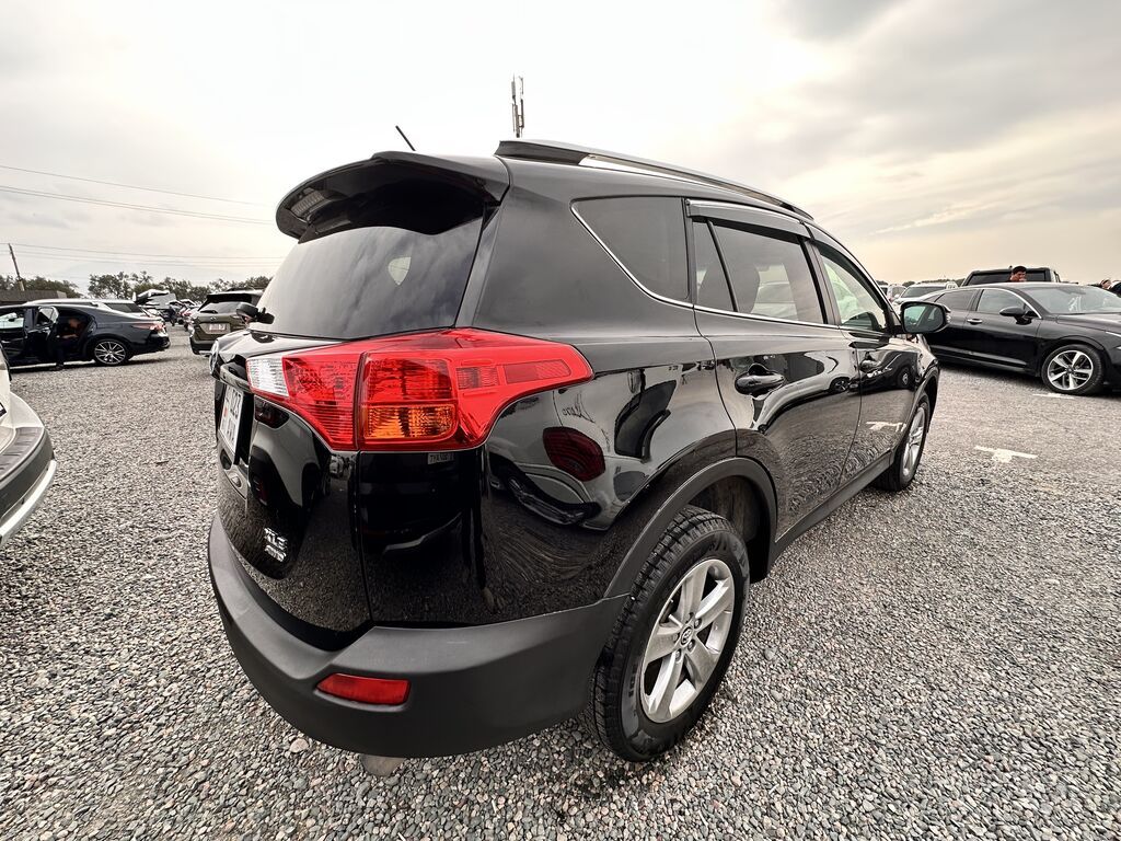 Toyota RAV4: 2015 г., 2.5 л, Автомат, Бензин, Кроссовер: фото 4