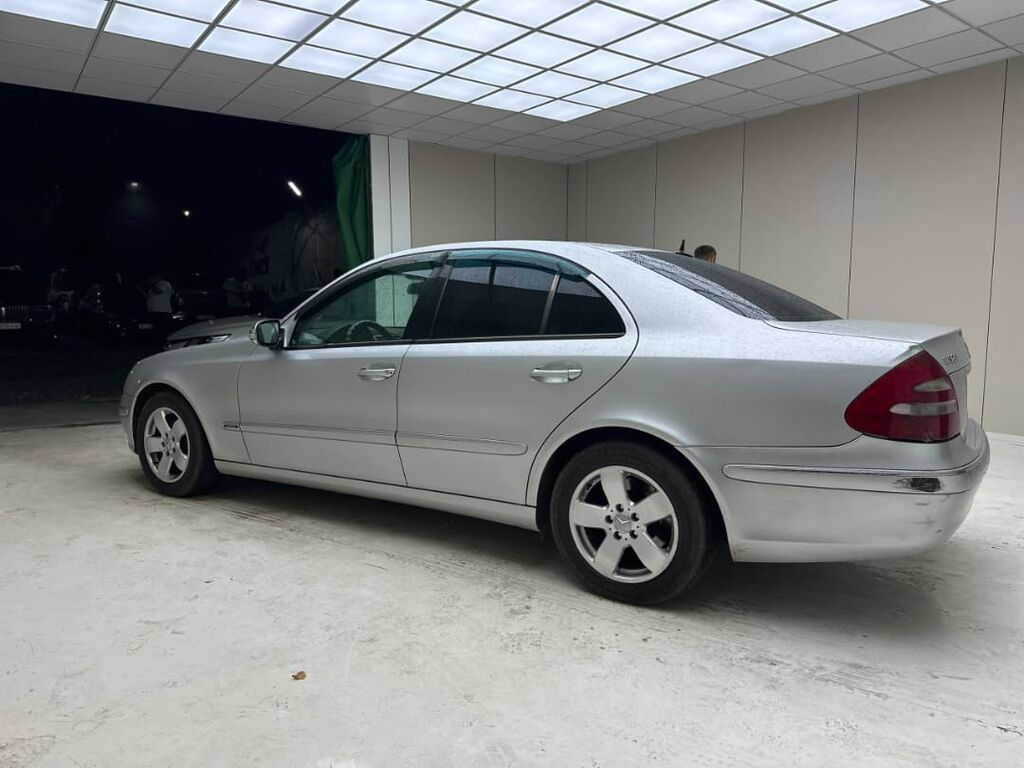 Mercedes-Benz E-Class: 2002 г., 3.2 л, Автомат, Бензин, Седан: фото 3