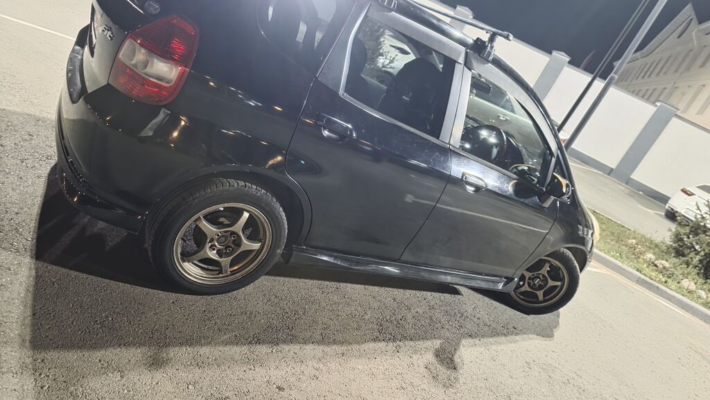 Honda Fit: 2003 г., 1.5 л, Вариатор, Бензин, Хэтчбэк: фото 8
