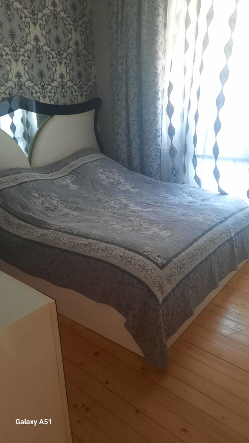 Sabunçu qəs. 4 otaqlı, 80 kv. m, Orta təmir