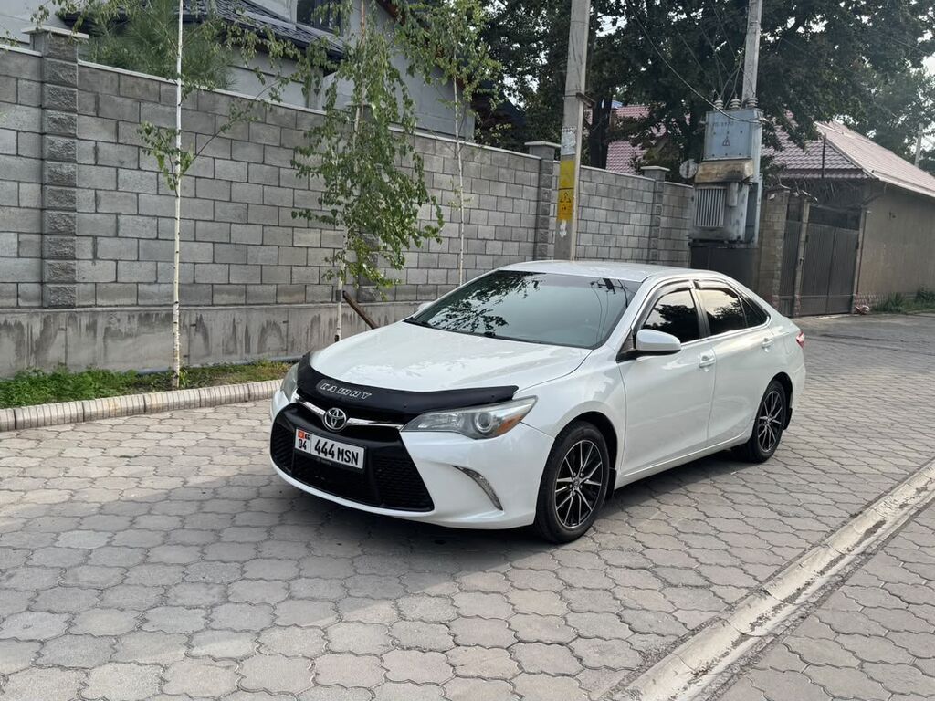 Toyota Camry: 2016 г., 2.5 л, Автомат, Бензин, Седан: фото 2