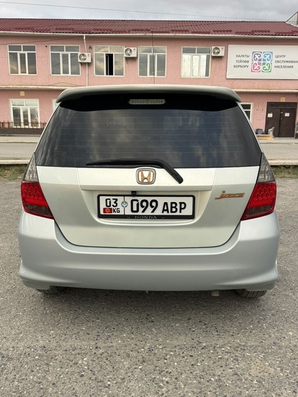 Honda Jazz: 2008 г., 1.4 л, Автомат, Бензин, Хэтчбэк — фото 5