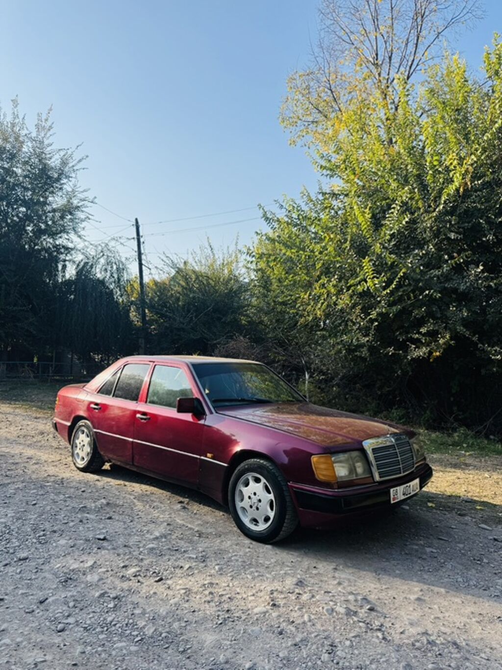 Mercedes-Benz W124: 1990 г., 2 л, Механика, Бензин, Седан: фото 1