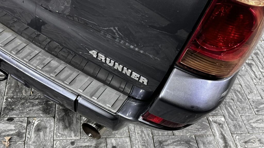 Toyota 4Runner: 2004 г., 4 л, Автомат, Бензин, Внедорожник: фото 6