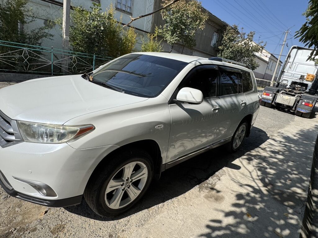 Toyota Highlander: 2011 г., 3.5 л, Автомат, Бензин, Кроссовер: фото 2