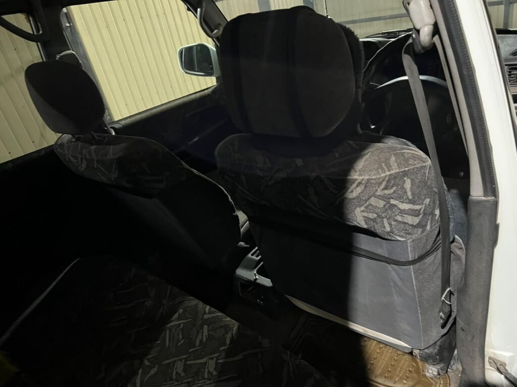 Mitsubishi Pajero iO: 1998 г., 1.8 л, Бензин, Внедорожник: фото 8