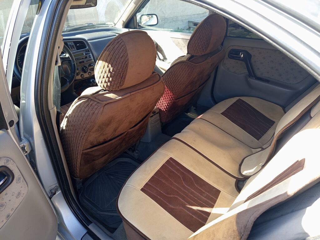 Nissan Primera: 2000 г., 2 л, Механика, Бензин, Седан: фото 7