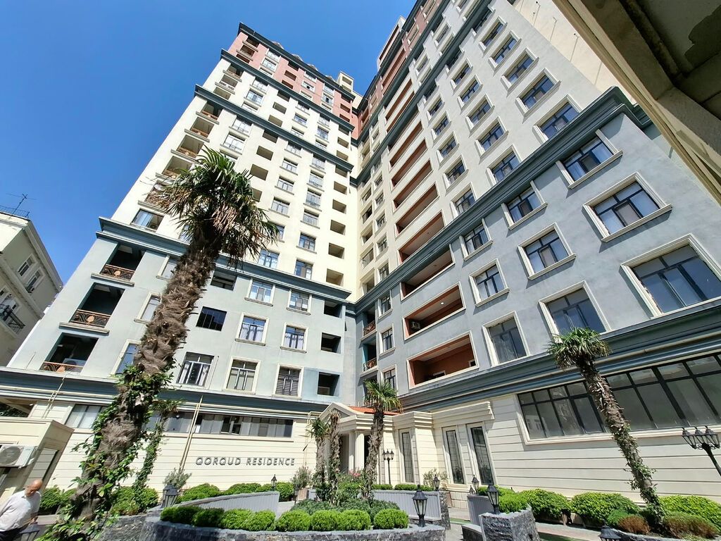 4 otaqlı, Yeni tikili, 285 kv. m