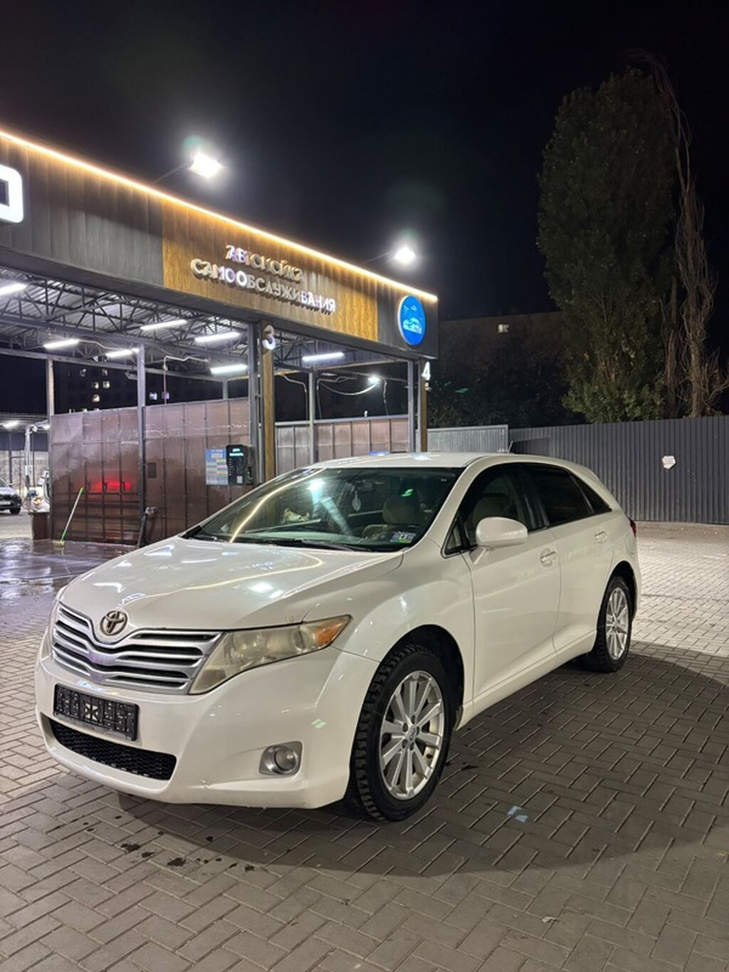 Toyota Venza: 2010 г., 2.7 л, Автомат, Бензин, Кроссовер: фото 2