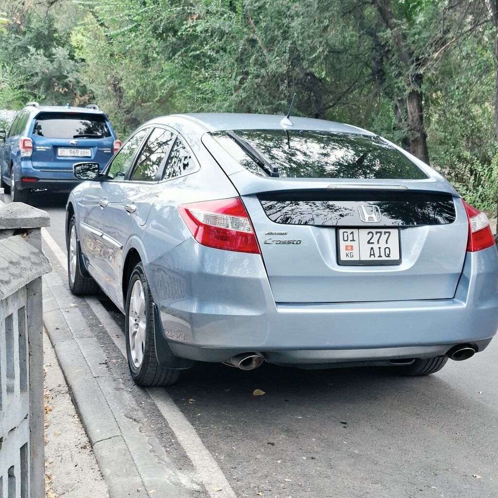Honda Crosstour: 2010 г., 3.5 л, Автомат, Бензин, Лифтбек: фото 4
