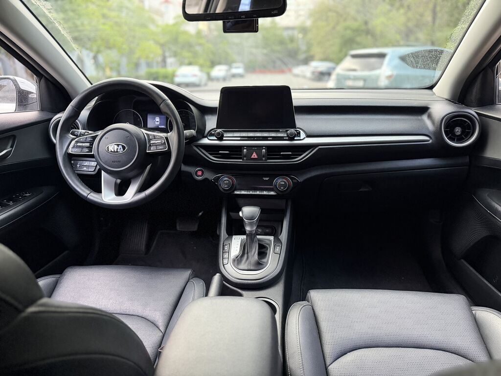Kia K3: 2020 г., 1.6 л, Автомат, Бензин, Седан: фото 2