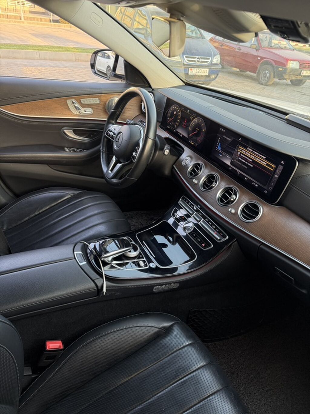 Mercedes-Benz E-Class: 2019 г., 2 л, Автомат, Бензин, Седан: фото 6