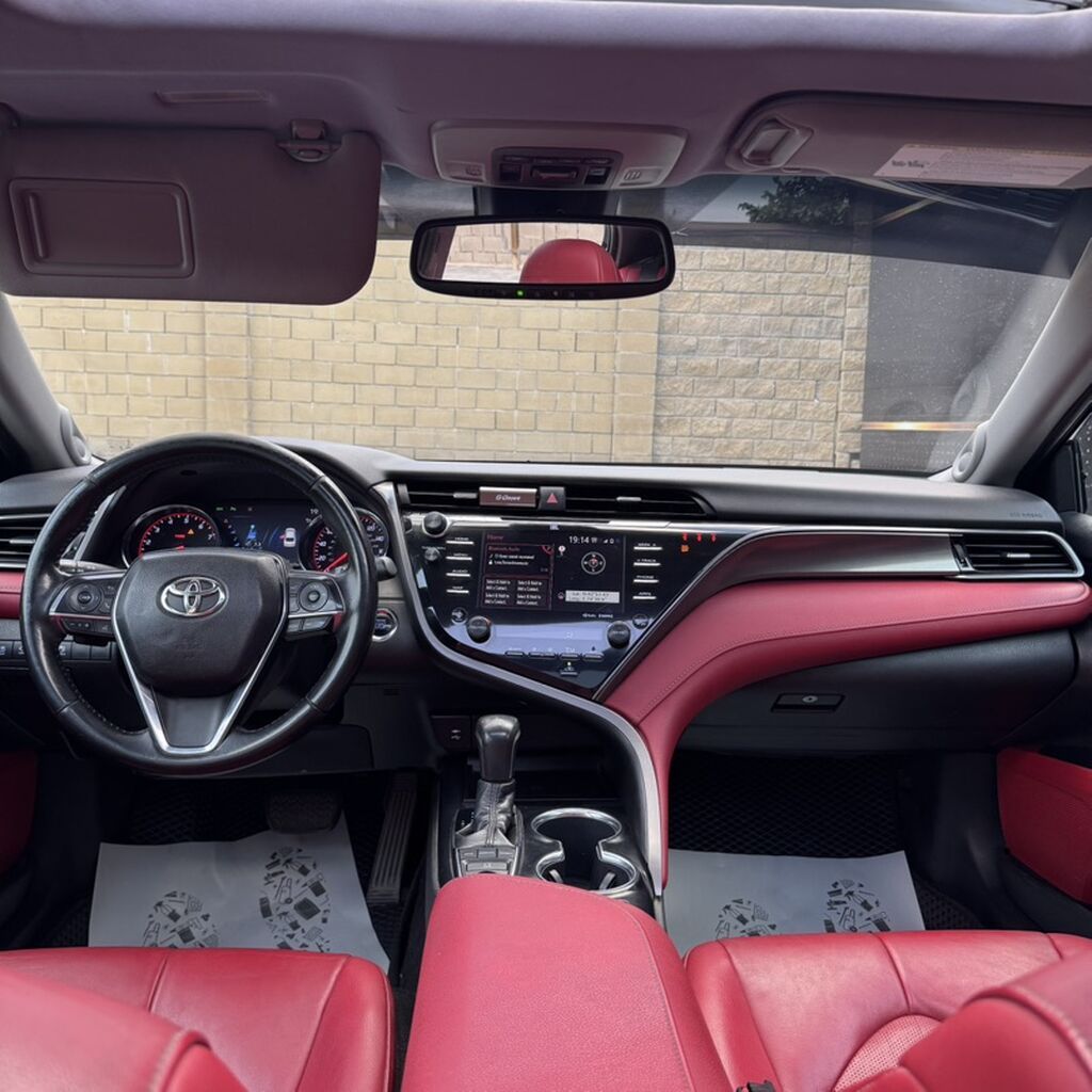 Toyota Camry: 2019 г., 2.5 л, Автомат, Бензин, Седан: фото 8