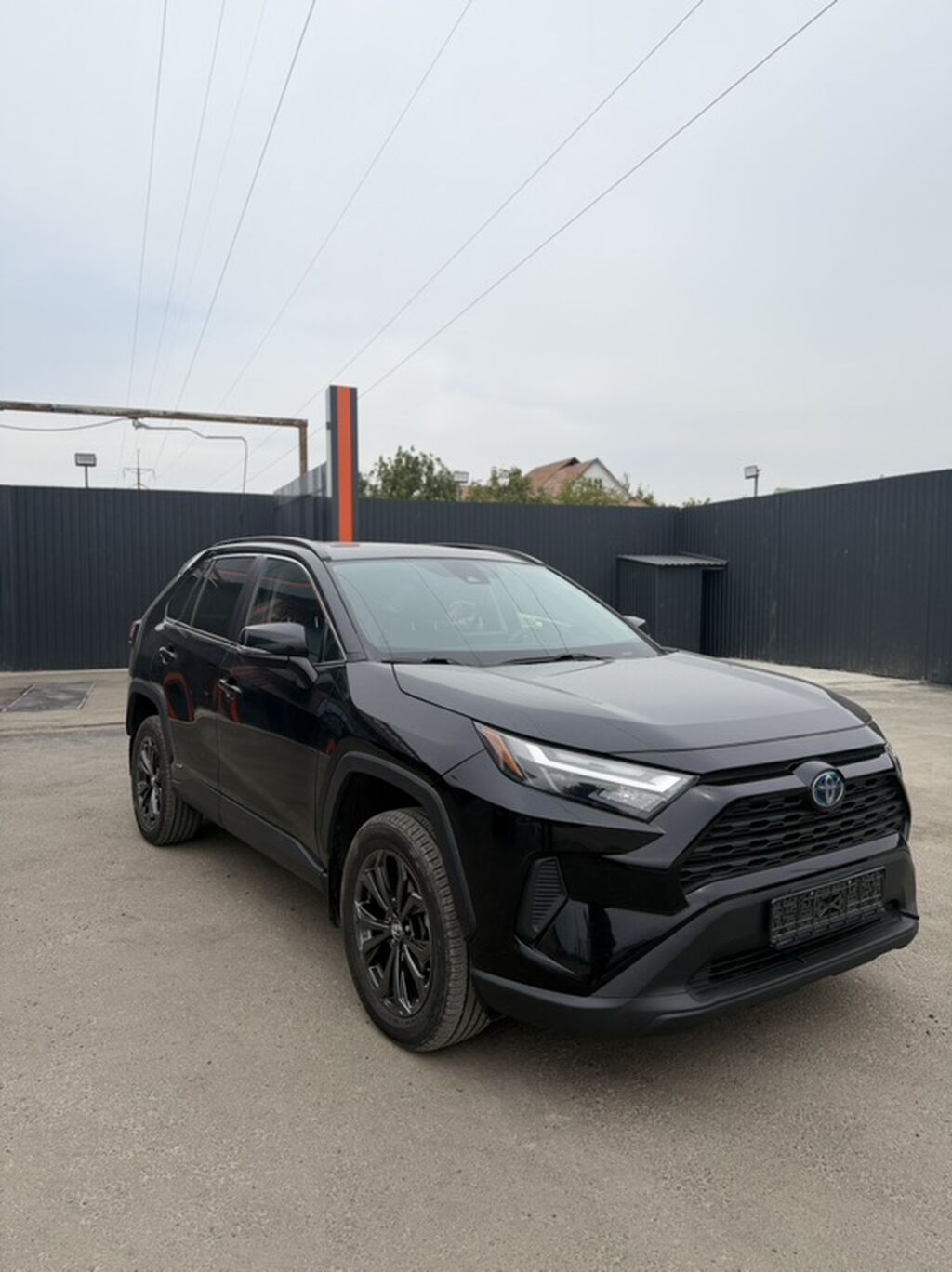 Toyota RAV4: 2022 г., 2.5 л, Автомат, Гибрид, Кроссовер: фото 3