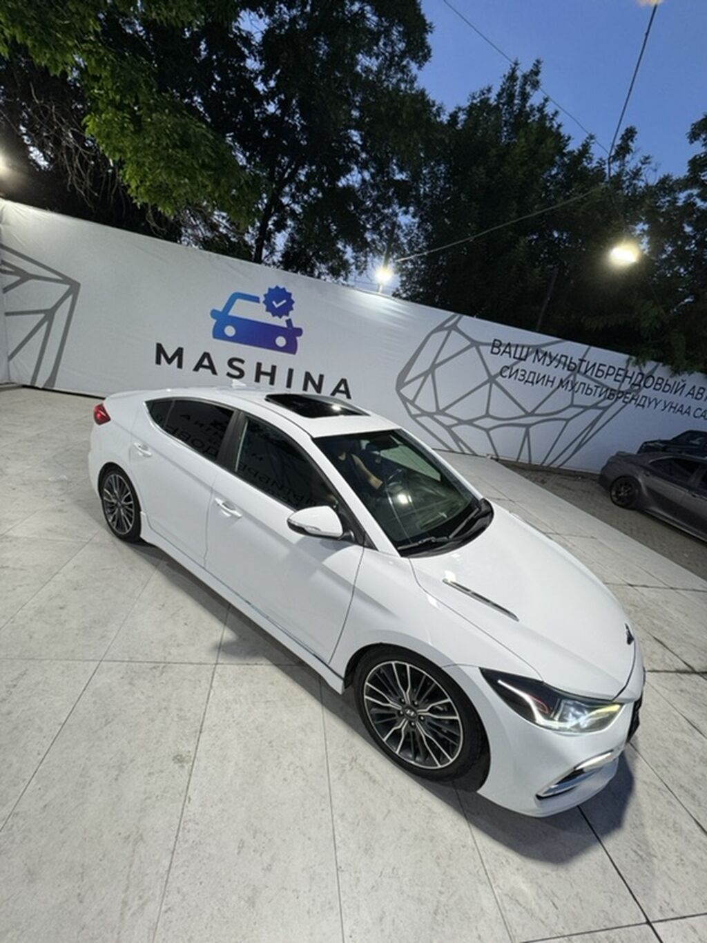 Hyundai Elantra: 2017 г., 1.6 л, Робот, Бензин, Седан: фото 2