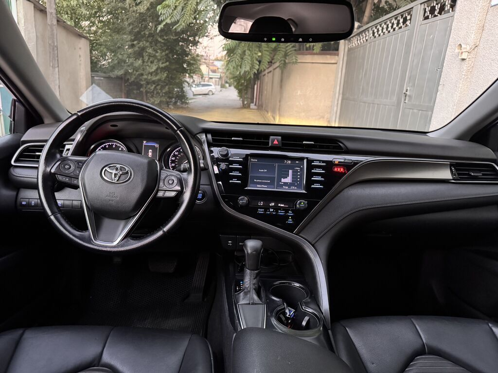 Toyota Camry: 2019 г., 2.5 л, Автомат, Бензин, Седан: фото 8