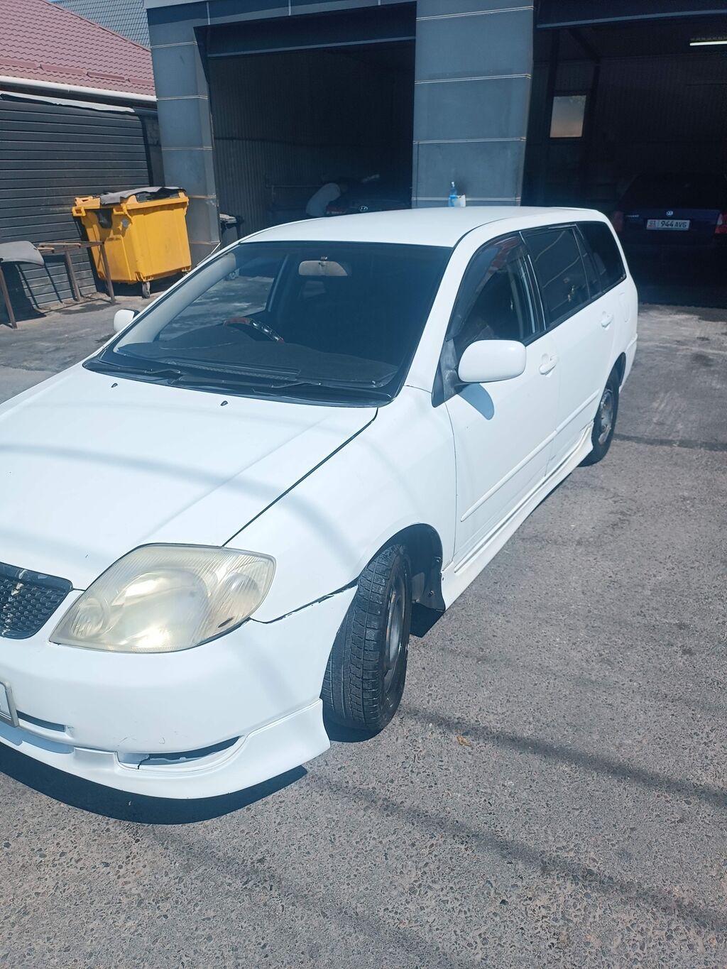 Toyota : 2001 г., 1.8 л, Автомат, Бензин, Универсал: фото 2