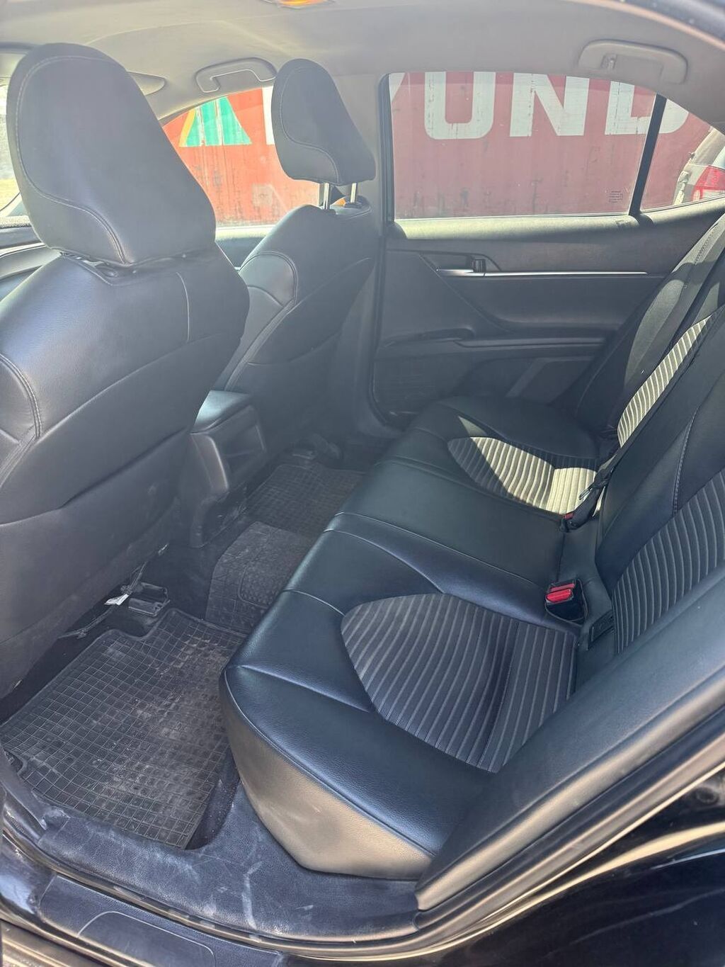 Toyota Camry: 2018 г., 2.5 л, Автомат, Бензин, Седан: фото 2