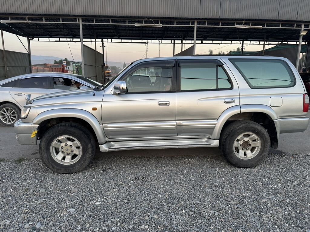 Toyota Hilux Surf: 2000 г., 2.7 л, Внедорожник — фото 3