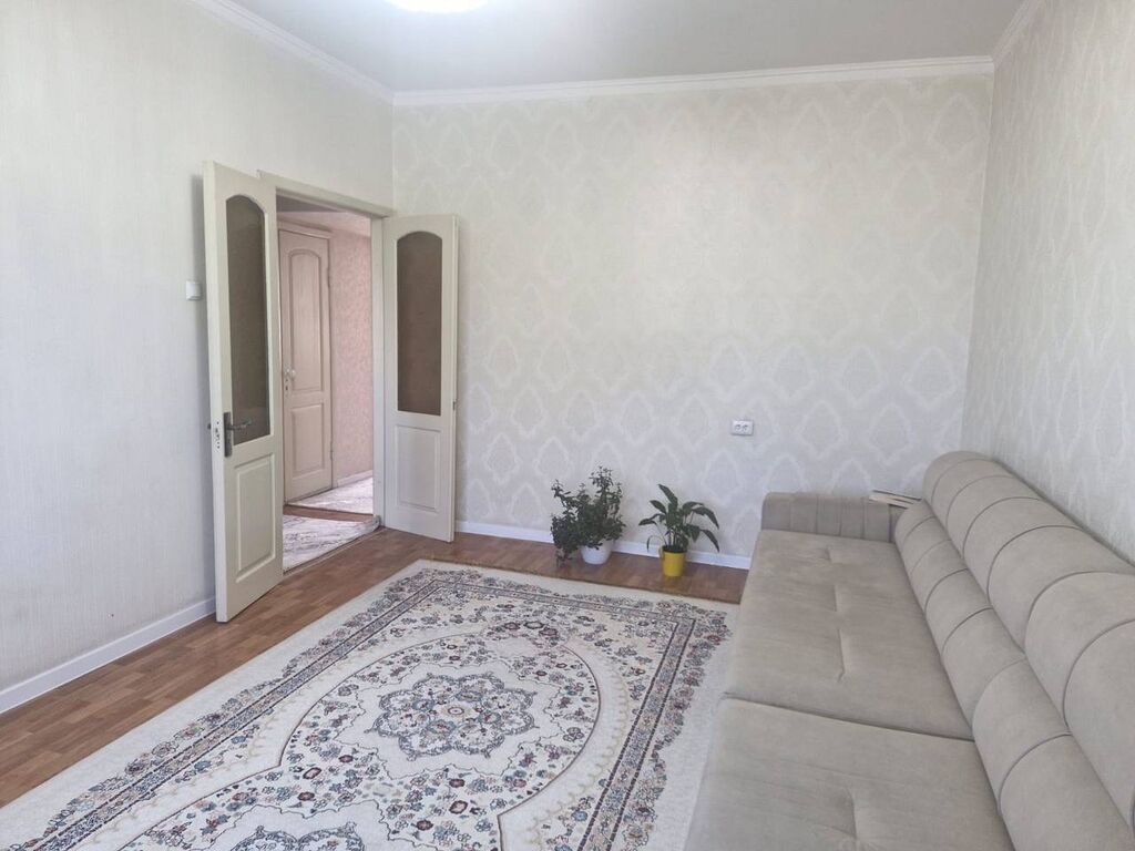 3 комнаты, 70 м², 106 серия, 6 этаж, Косметический ремонт — фото 2