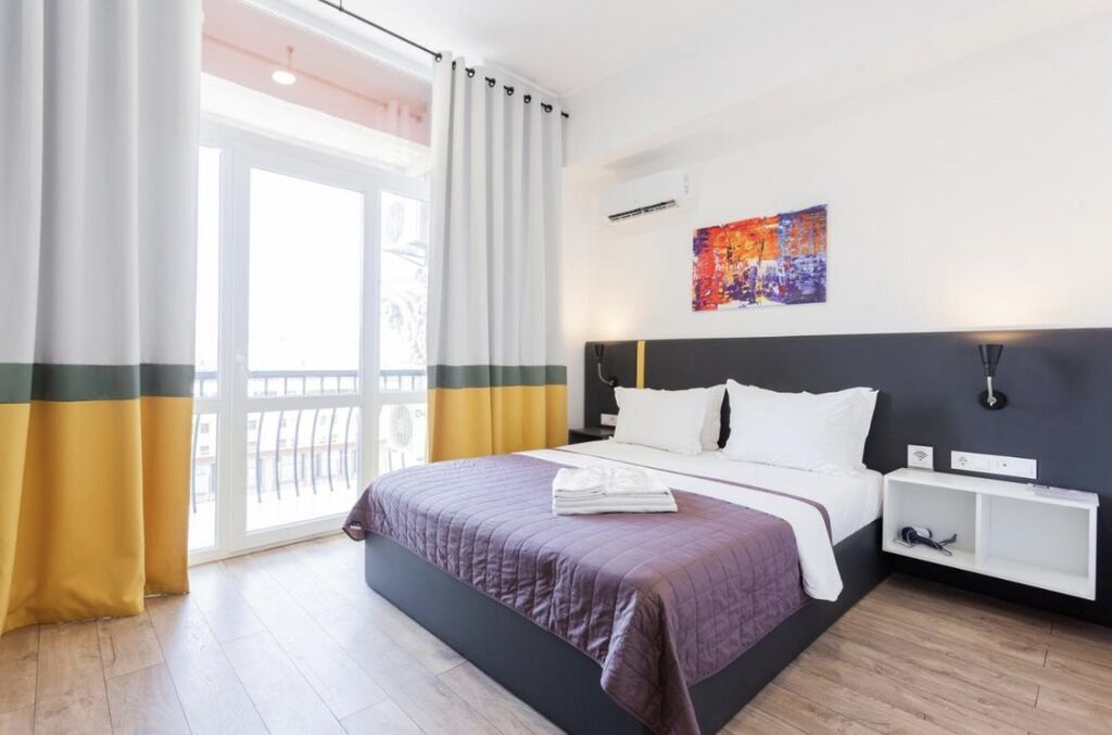 Nərimanov ərazisində 37 otaq (restoranlı) ayrı tikili 7,8 maşınlıq