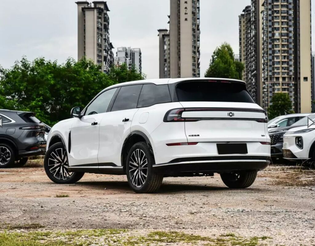 Changan : 2025 г., 1.5 л, Автомат, Гибрид, Внедорожник: фото 3