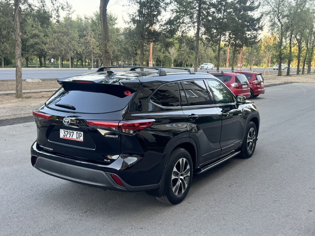 Toyota Highlander: 2021 г., 2.5 л, Автомат, Гибрид, Кроссовер: фото 4
